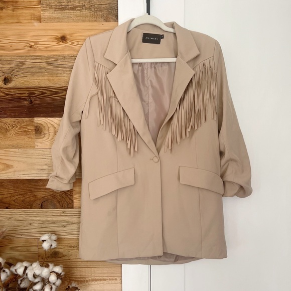 Animari Chloe Fringe Boyfriend Blazer in Irish Cream - Picture 4 of 5